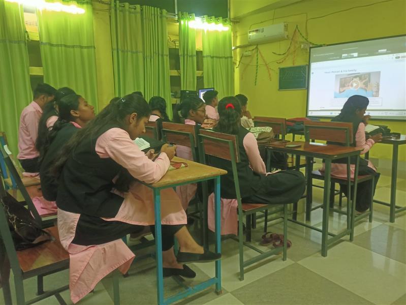 अर्थशास्त्र विभाग द्वारा वेबिनार का आयोजन किया गया। 